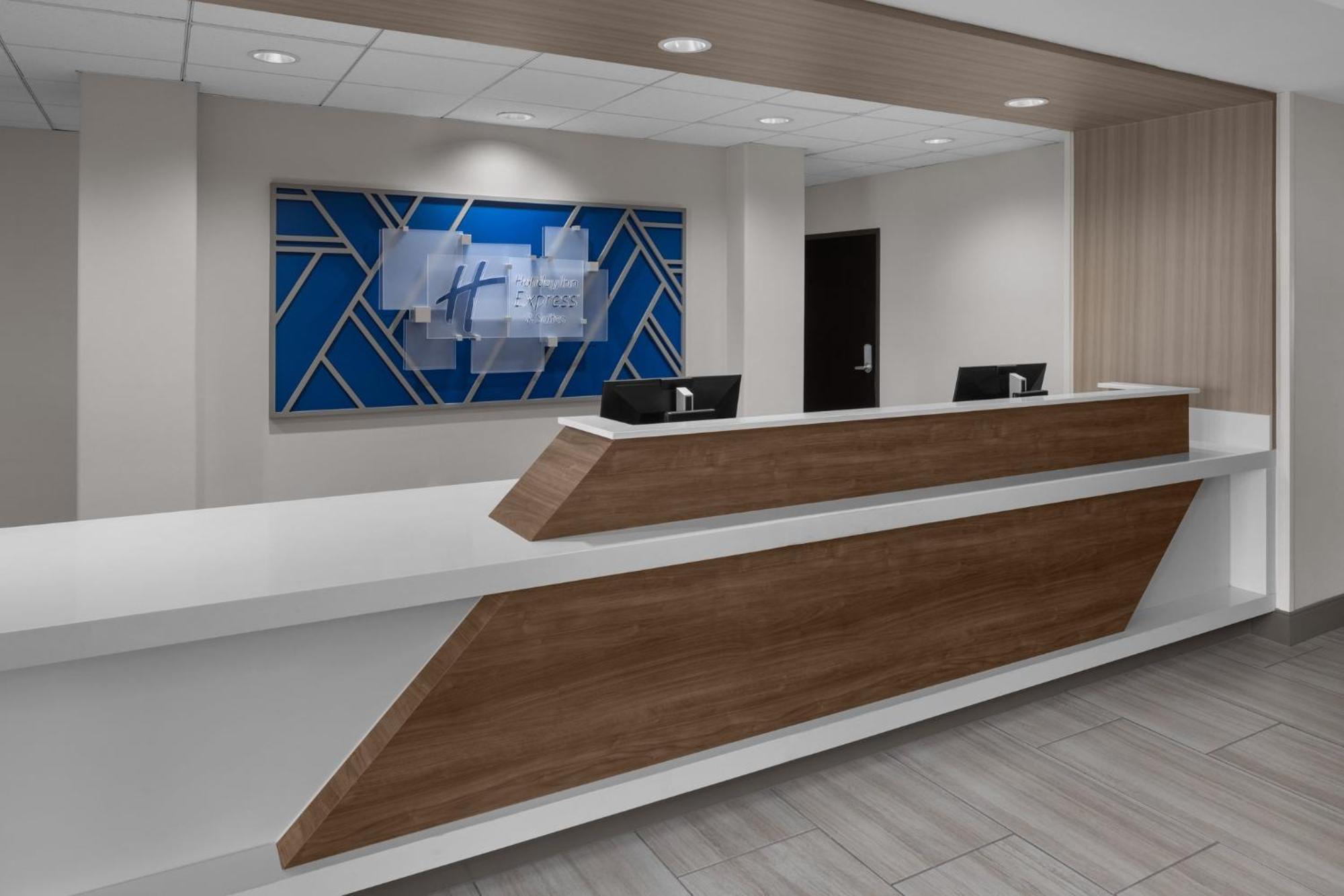 Holiday Inn Express & Suites Midland Loop 250 By Ihg Exterior foto